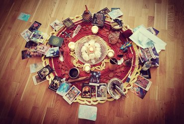 Jelena Oleami: STIK S KAKAVOM 