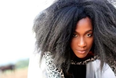 Italee Watson & Siti hlapci