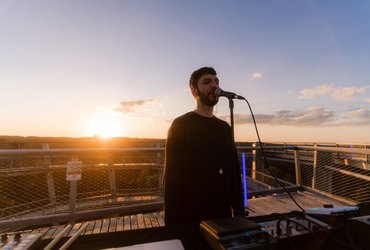 AURORA X WETRINSKY: MARK TARMONEA LIVE