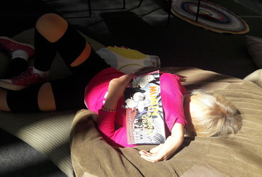 Čitalnica igralnica v Vetrinjskem dvoru: Branje, igranje in druženje