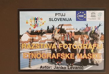 Pustna praznovanja SloVesne domačije