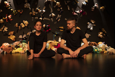 SobaZaGosteMaribor: Spoznaj rezidentko_a Jureta Žvabija in Katjo Markič