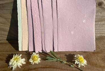 (FL)ETNI ROČNO IZDELAN PAPIR <em>Foto: Zavod Mars Maribor</em>