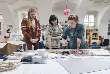 Sitotisk na tekstil z Nino Holc