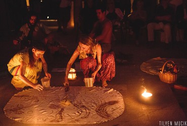 Edina prebivalka svojega plemena, poklon prednikom <em>Foto: Tilyen Mucik</em>