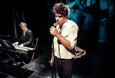 Intimni oder: Bolj čudno od raja