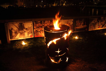 Vilinski dvor odpira vrata: Bobnarski in ognjeni šov in pol!