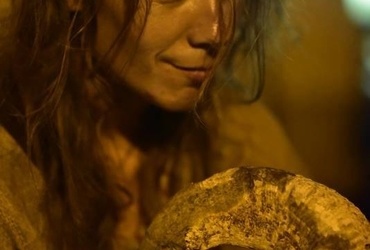 ANA MRZLA: SUROVEŽA