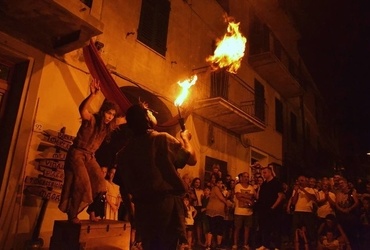 ANA MRZLA: SUROVEŽA