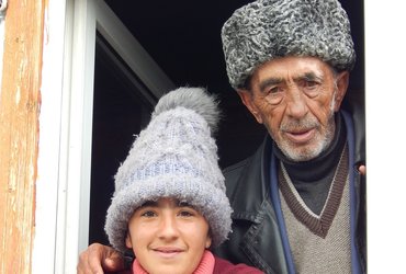 MED NEBOM IN OGNJEM - ARMENIJA IN AZERBAJDŽAN, BISERA KAVKAZA