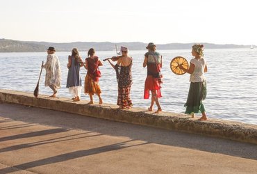 ČAROVNIŠKI BLUES: MAGIČNI UROKI