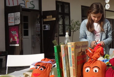 Kako zorijo ježevci in Ropotarna 