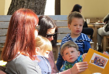 Kako zorijo ježevci in Ropotarna 