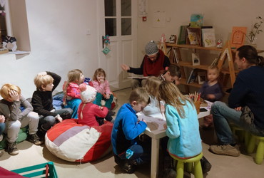 Sladke urice ustvarjanja v Vilinskem dvoru