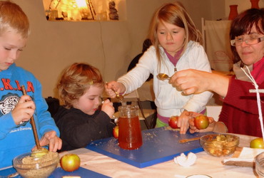 Sladke urice ustvarjanja v Vilinskem dvoru