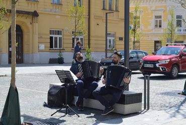 DUO ZVER & ŠČAVNIČAR 