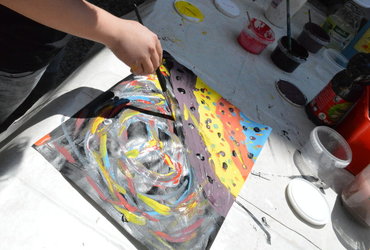 Beremo, se igramo, slikamo – meje premikamo