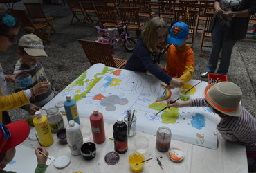 Beremo, se igramo, slikamo – meje premikamo