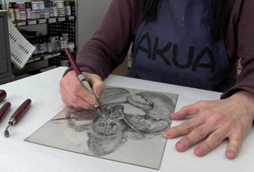 Gravura na plexi matrici <em>Foto: Društvo Hiša!</em>