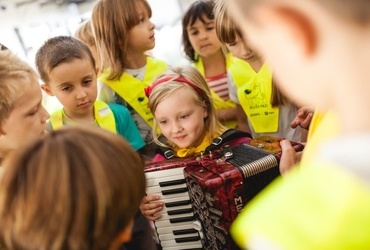 Glasbena delavnica: Instrumenti s tipkami
