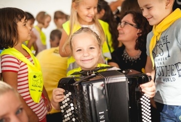 Glasbena delavnica: Instrumenti s tipkami