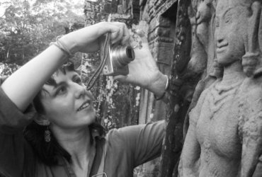 KITAJSKA MED TRADICIJO IN SODOBNOSTJO