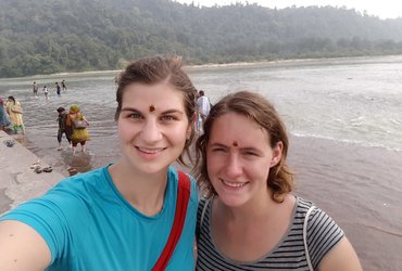 Urša Zupanc in Eva Špalir: To ni dopust, to je Indija! <em>Foto: Urša Zupanc in Eva Špalir</em>