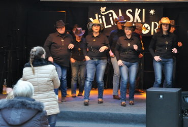 INERVILOVO VILINSKO DVORIŠČE V PREDPRAZNIČNEM VZDUŠJU