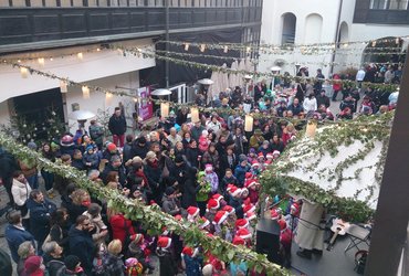 INNERVILOVO VILINSKO DVORIŠČE V PREDPRAZNIČNEM VZDUŠJU 