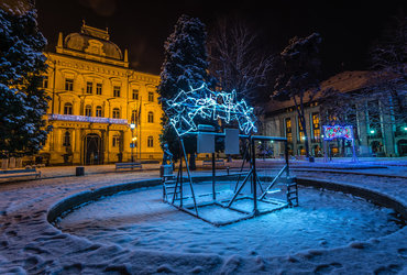 VODENJE PO LUMINI IN SVETLOBNE DELAVNICE 