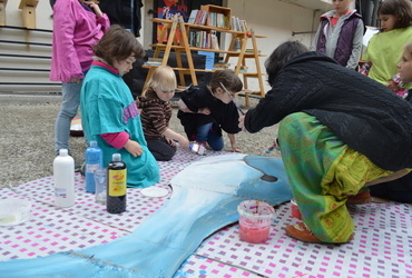 Koruzne sledi na vse strani...ali tudi slepa kura zrno najde!