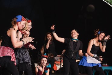 MAČEK MURI IN MAČJE PLESNE ZGODBE <em>Foto: Dejan Bulut</em>