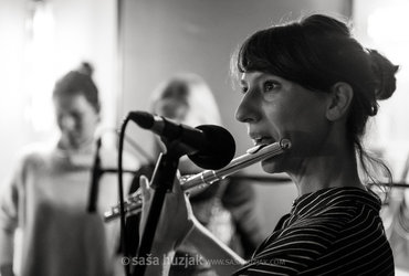 Glasbena raziskovanja z Asjo Grauf