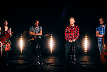 NOREIA: “IRSKA GLASBA Z NAGLASOM!”