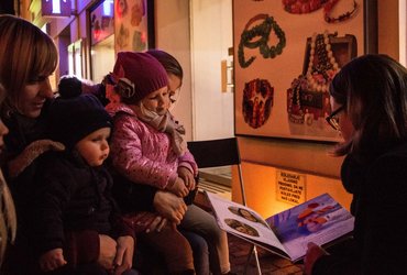 PRAVLJIČNE URICE V PIONIRSKI KNJIŽNICI ROTOVŽ