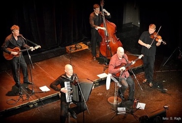 SAŠA OLENJUK S FAJRUNDI