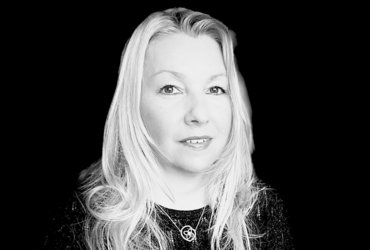 SIMONA MELANŠEK, predstavitev oblikovalke