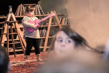 MIKLAVŽEVANJE Z ZAVODOM 13 IN TADEJEM VESENJAKOM 