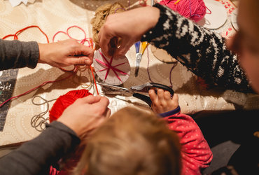 Vilinske ustvarjalnice: VEZENE VOŠČILNICE