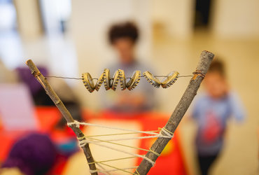 Vilinske ustvarjalnice: NAVDIHNJENI OD UMETNOSTI: SVETLOBA IN VILINSKO MESTO