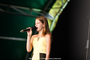 ZAPOJMO V VESELI DECEMBER