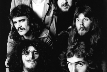 Prepovedano plakatiranje: zgodba o Buldožerju