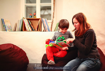 USTVARJALNICE IN PRAVLJICE IZ MARSOVE ČITALNICE: Novoletna jelka <em>Foto: Dejan Bulut</em>