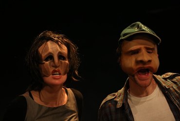 Od nevtralne maske do klovna