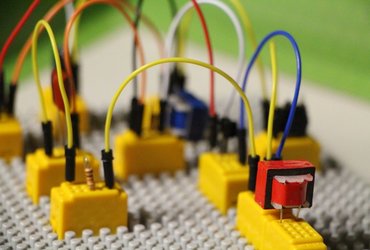 ARDUINO za otroke in mladino