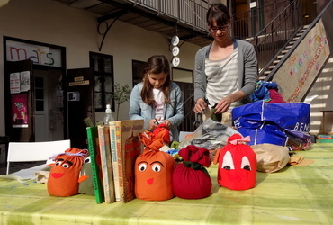 Čitalnica na dvorišču