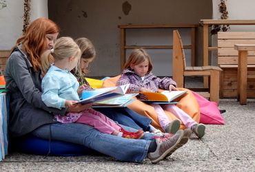 Čitalnica na dvorišču <em>Foto: Zavod Mars Maribor</em>