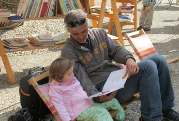 Čitalnica na dvorišču