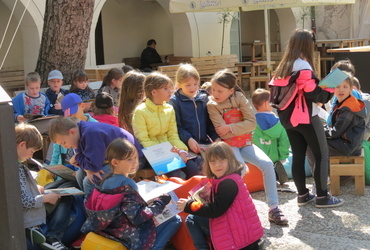 Mavrica bližine z Zvezdano Majhen in Urško Stropnik Šonc