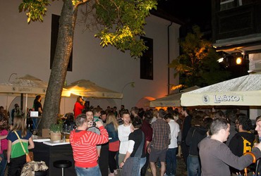 Stari Pes goes to Afrika